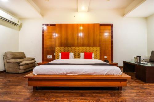 Hotel Mandakini Plaza Kanpur Zewnętrze zdjęcie